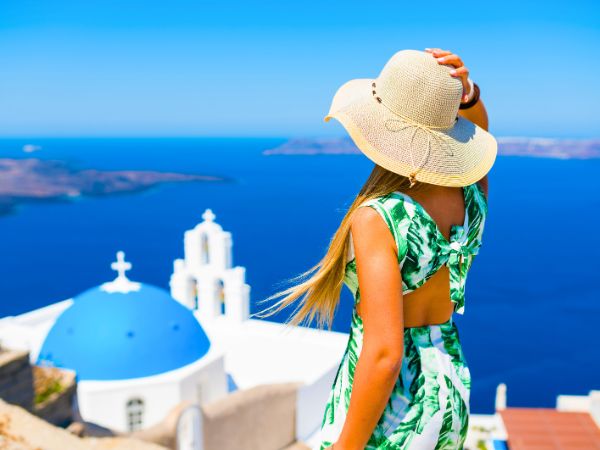 Strategies for Dealing with Unexpected Travel Changes in Greece