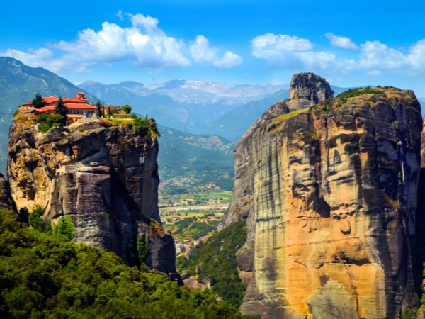 The Stunning Monasteries and Breathtaking Views of Meteora