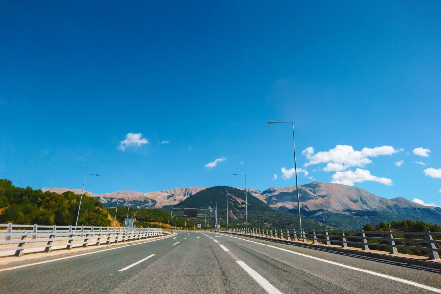 Top Car Rental Tips for First-Time Travellers in Greece